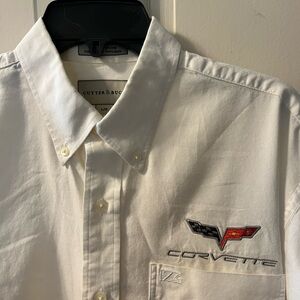 Corvette fan? Perfect excellent pre-owned long sleeve white button up Mens XL